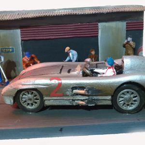 Maqueta MB 300 SLR